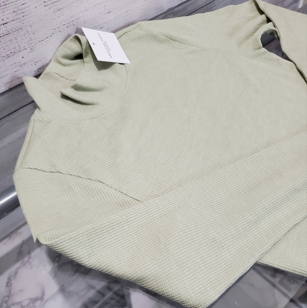 Light Green Ribbed Turtleneck - Picture 2 of 2